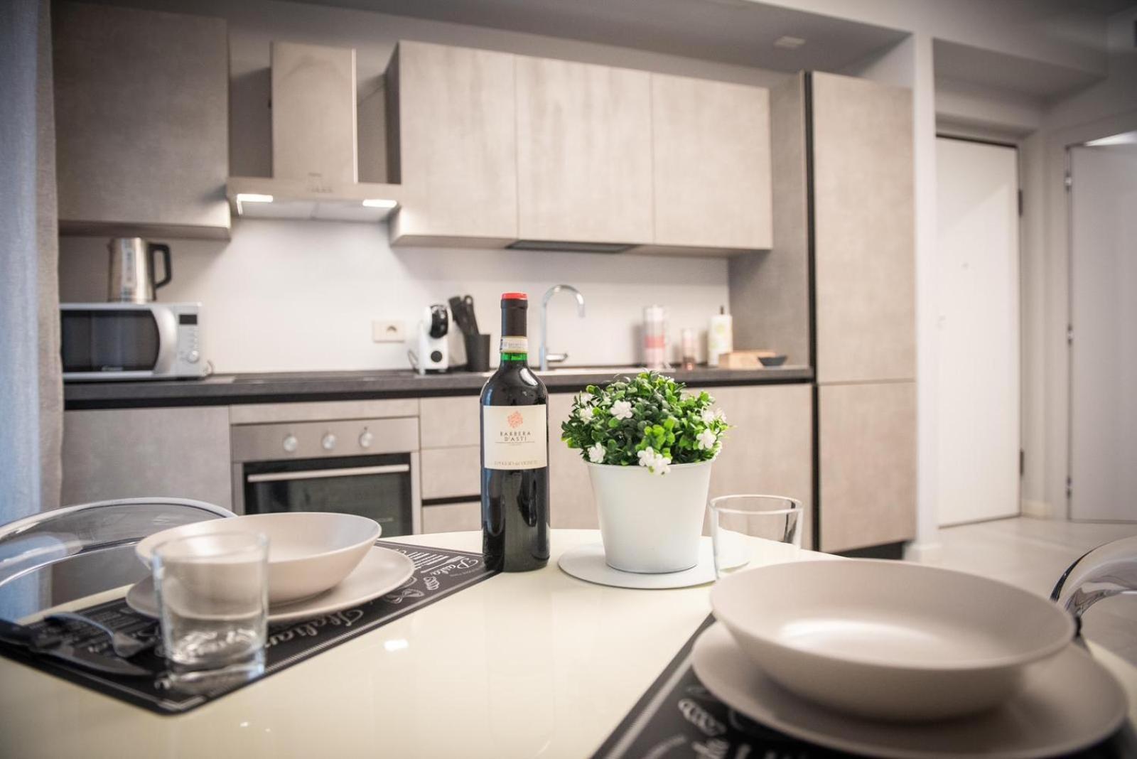 Apartamento Elegante Bilocale-Centro Torino-Free Wifi Exterior foto